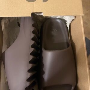 Yeezy Slides Soot 7